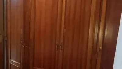 Piso en alquiler en Calle de Uría, cerca de Calle de González del Valle, Centro (Oviedo) de 1.100 €<span>/mes</span>