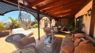 Chalet on Chio Street photo 3