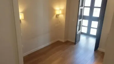Piso en alquiler en Calle de Fray Ceferino, Centro (Oviedo) de 1.400 €<span>/mes</span>