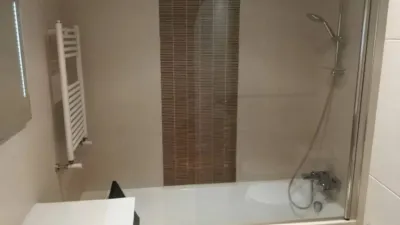 Piso en alquiler en Calle de Fray Ceferino, Centro (Oviedo) de 1.400 €<span>/mes</span>