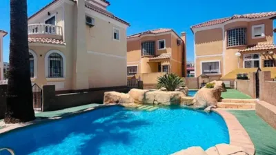 Casa – Orihuela, Urbanización El Presidente, Villa Martín - Más