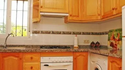 Townhouse on Avinguda de la Generalitat Valenciana photo 2