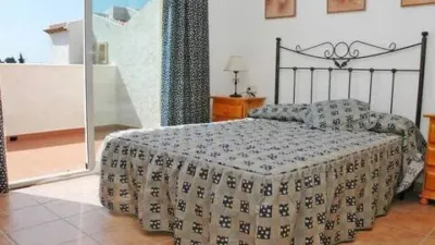Townhouse on Avinguda de la Generalitat Valenciana photo 7