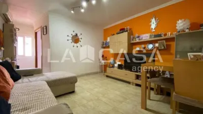 Apartment in Santa Coloma de Gramenet photo 2