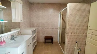 House in the University Area photo 20