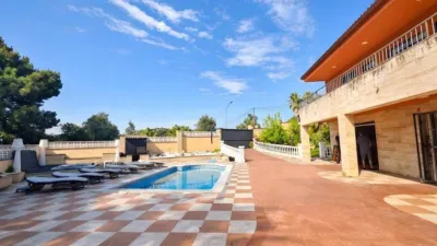 House in Urbanitzacions del Nord photo 3