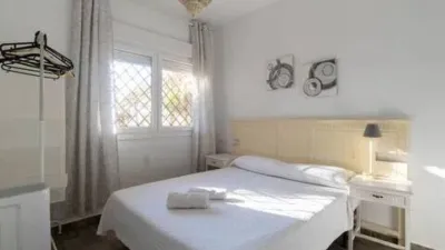 Apartment on Avenida Calzada de la Duquesa photo 17