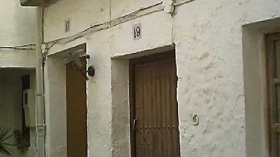 Terraced house on Calle Larga photo 3