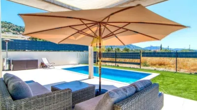 Chalet in Les Torroelles photo 9