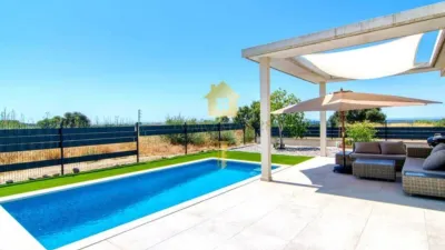 Chalet in Les Torroelles photo 8
