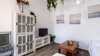 Apartment on Avenida Calzada de la Duquesa photo 2