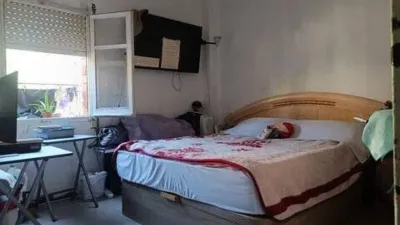 Apartment in Terrassa photo 8