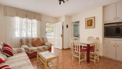 Casa – Torrevieja, Urbanización Paraje Natural I, Urbanización El Chaparral - Més
