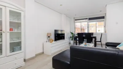 Pis – Torrevieja, Urbanización Villa Vicenta, Cabo Cervera-Playa la Mata - Més