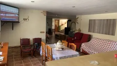 Chalet on Carrer de Cooperativa photo 10