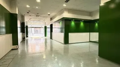 Local comercial en venta en Calle Teodoro Camino - Vista 3