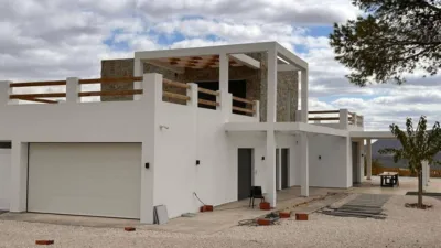 Chalet en Camarillas photo 4