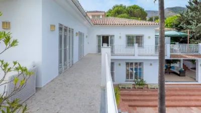 House in Centre photo 11