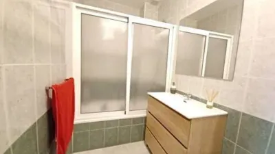Semi-detached house on Calle Núñez de Balboa S-N photo 14