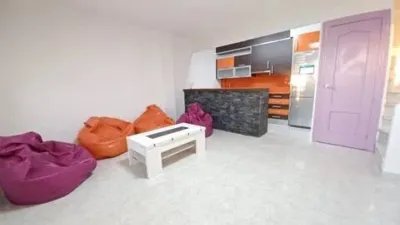 Semi-detached house on Calle Núñez de Balboa S-N photo 2