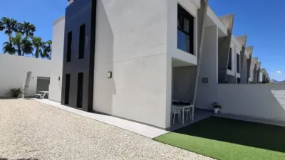 Chalet in L'Alfàs del Pi photo 2