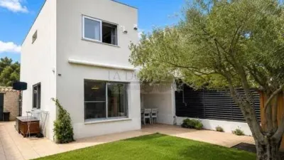 Terraced house in L'Hospitalet de l'Infant photo 10