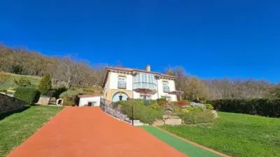 Chalet on Calle de la Corraleda photo 4