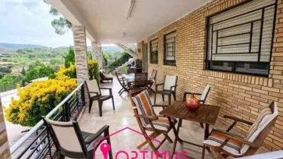 Chalet in Macastre photo 3