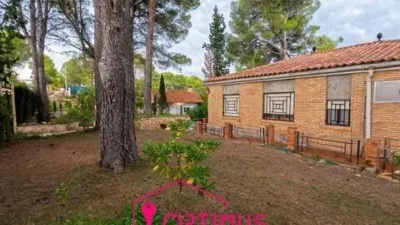 Chalet in Macastre photo 4
