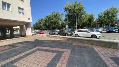 Garaje en alquiler en Elviña-Barrio Flores-Matogrande-Someso - Vista 2