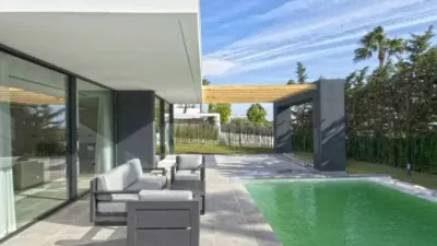 Chalet on N-A Street, -1 photo 2
