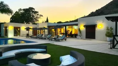 Chalet on Calle del Peral photo 13