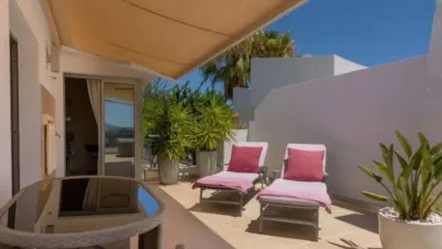 Penthouse on Calle García Lorca photo 20
