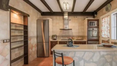 Chalet on Avenida de Benamara photo 8