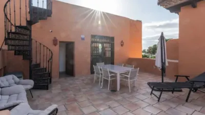 Penthouse on Calle de la Rosa photo 14