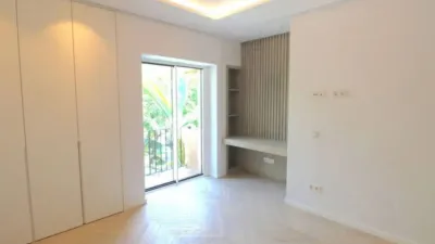 Top-floor apartment on Calle del Rubí photo 20