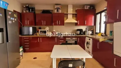 Chalet on Avenida de Benamara photo 6