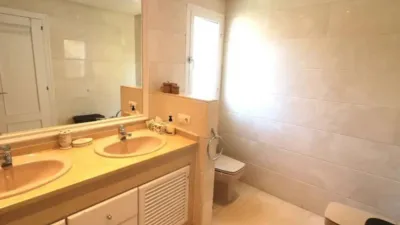 Apartment on Avenida del Rhin photo 17