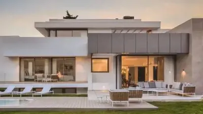 Chalet on Calle Hortensia photo 4