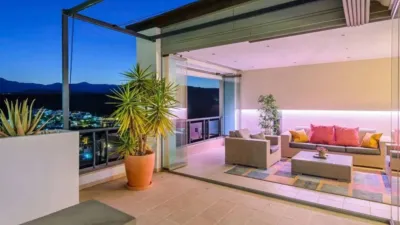 Penthouse on Calle García Lorca photo 26