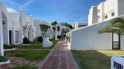 Chalet on Calle del Alberto photo 3