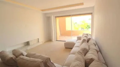 Top-floor apartment on Calle del Rubí photo 5