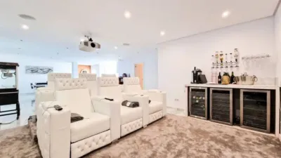 Chalet on Calle del Azahar photo 3