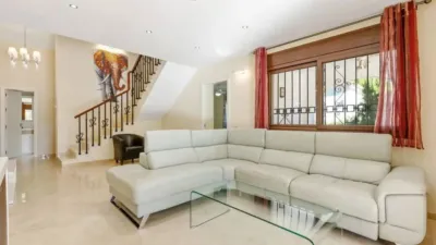 Chalet on Avenida Jose Luis Carrillo, 10 photo 3