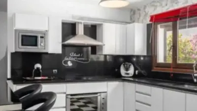 Chalet on Calle del Peral photo 6