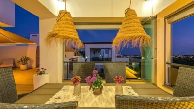 Penthouse on Calle García Lorca photo 25