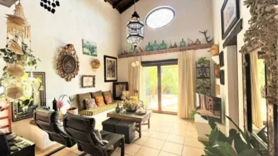 Chalet on Avenida Parque Selwo photo 2