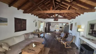 Chalet in Monda photo 2