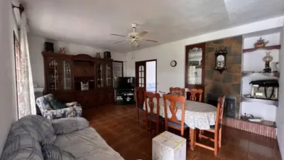 Chalet on Avenida Parque Selwo photo 6