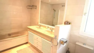 Apartment on Avenida del Rhin photo 16